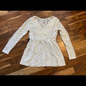 Millia White boutique long sleeve top medium